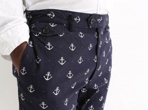 mens-fashion-anchor-print-dress-shorts-580x434
